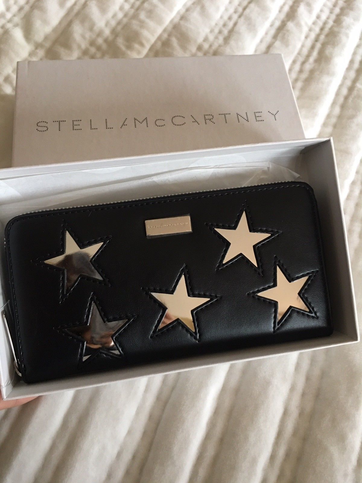 Une sélection de 5 modèles de portefeuilles les plus chers de Stella McCartney